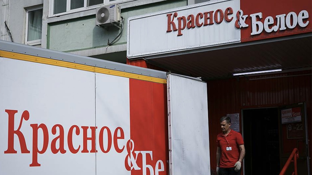 В Вологодской области запретили продажу алкоголя в 58 магазинах сети «Красное & белое», сообщил в своем Telegram-канале губернатор региона Георгий Филимонов