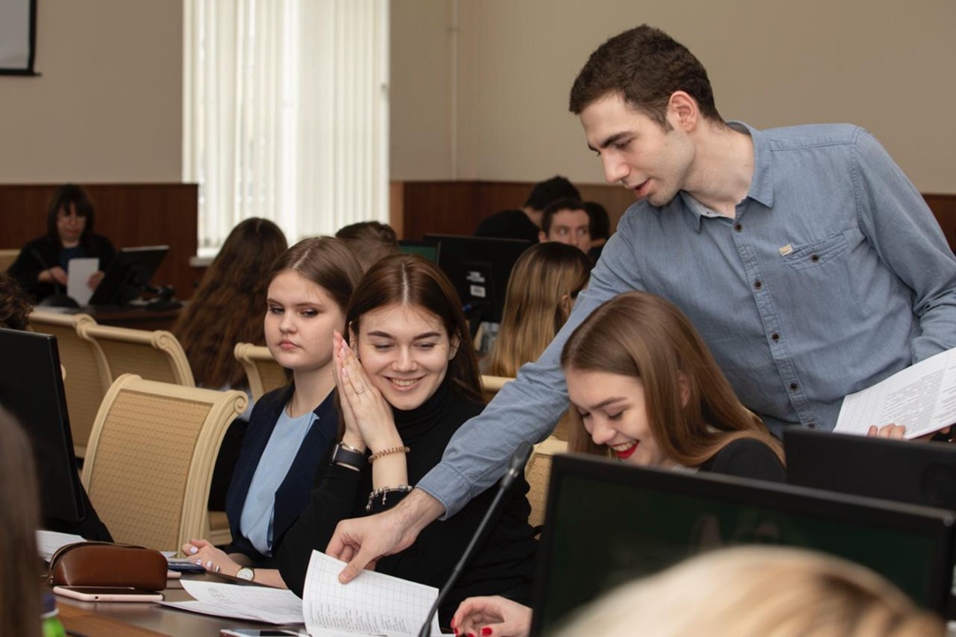 Дмитрий Чернышенко: Три из пяти востребованных специальностей у абитуриентов – инженерные