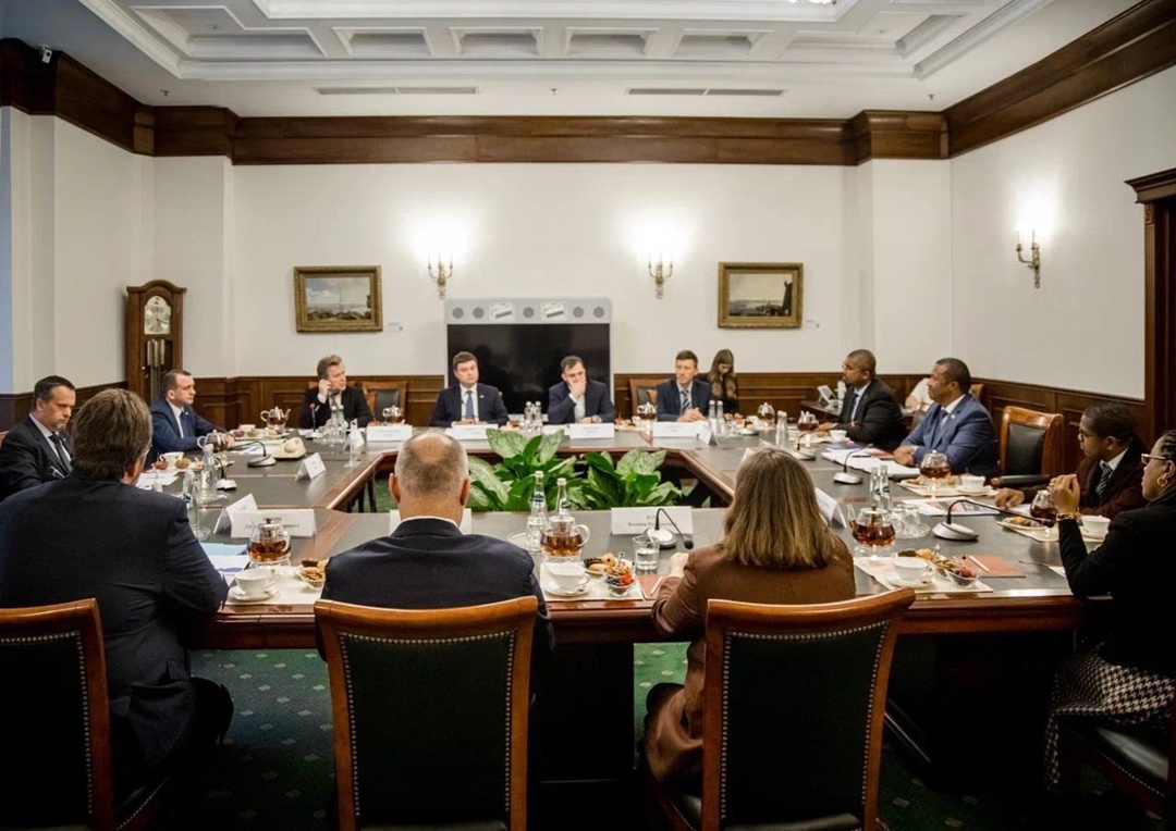 Глава Минтранса Андрей Никитин обсудил укрепление отраслевого сотрудничества с Министром транспорта и метеорологии Республики Мадагаскар Валери Рамундзавелу