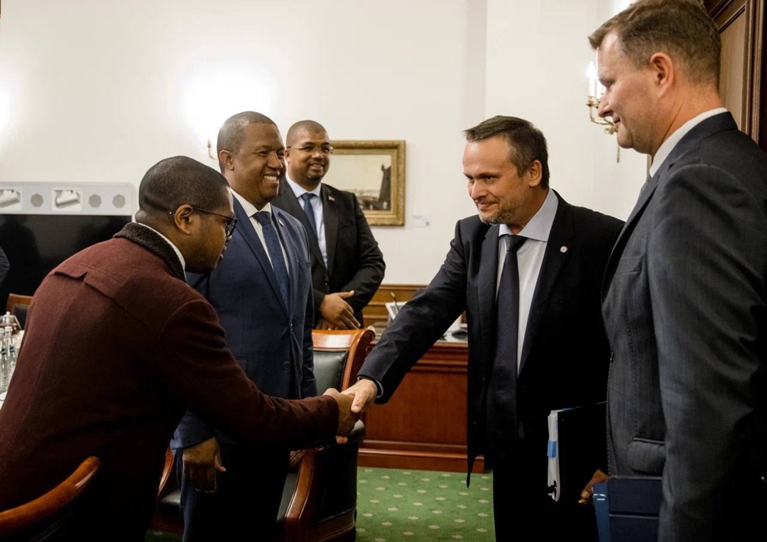 Глава Минтранса Андрей Никитин обсудил укрепление отраслевого сотрудничества с Министром транспорта и метеорологии Республики Мадагаскар Валери Рамундзавелу