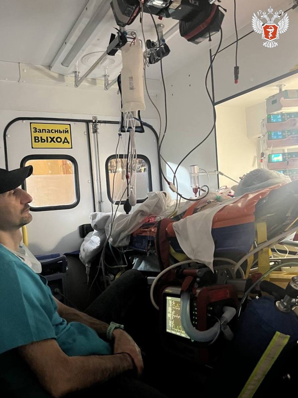 Пять дней боролись за жизнь: врачи федеральных центров Минздрава России выполнили экстренную пересадку сердца роженице, перенесшей два инфаркта