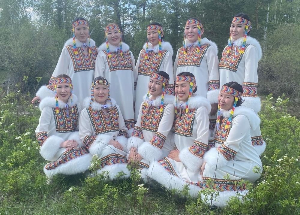 Компания АЛРОСА на протяжении многих лет помогает сохранять этнокультурное наследие коренных малочисленных народов Севера Якутии.