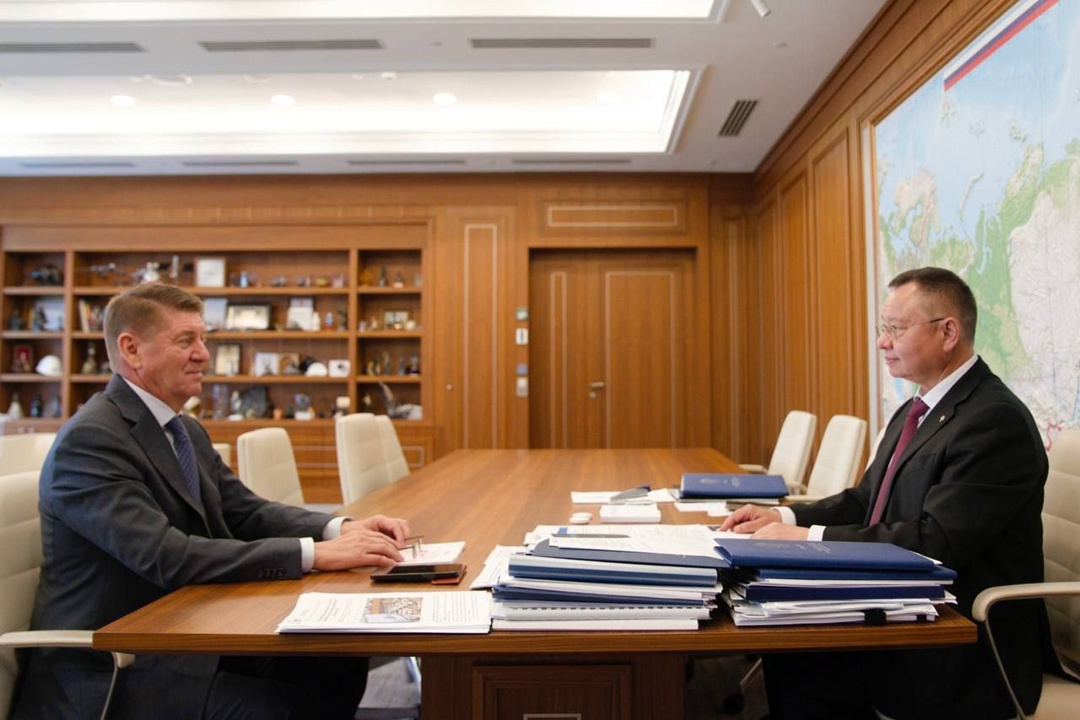 Министр строительства и ЖКХ РФ Ирек Файзуллин провел рабочую встречу с Председателем Комитета Совета Федерации по федеративному устройству, региональной…