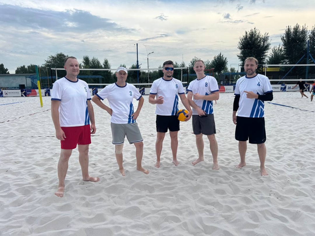 Золото на песке! Команда ММК Информсервис стала победителем турнира по пляжному волейболу в рамках летней спартакиады ПАО «ММК»!