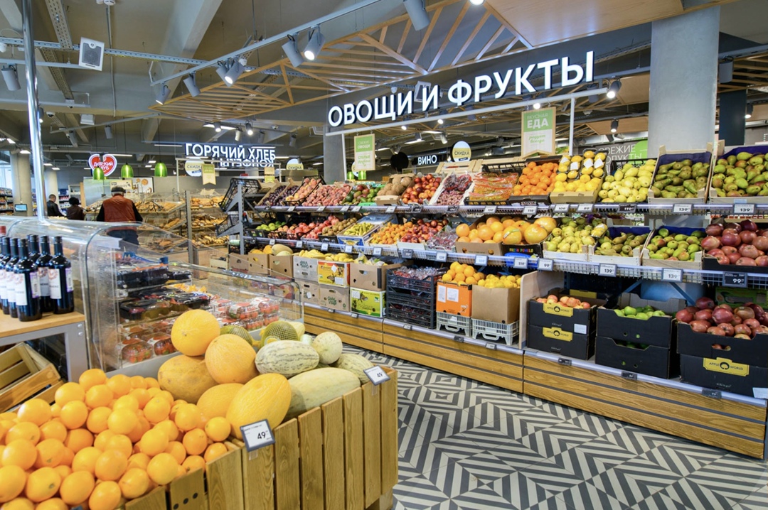 Инициатива правительства о формирования цен на продукты питания требует межотраслевого обсуждения с участием производителей и торговых организаций, поскольку…