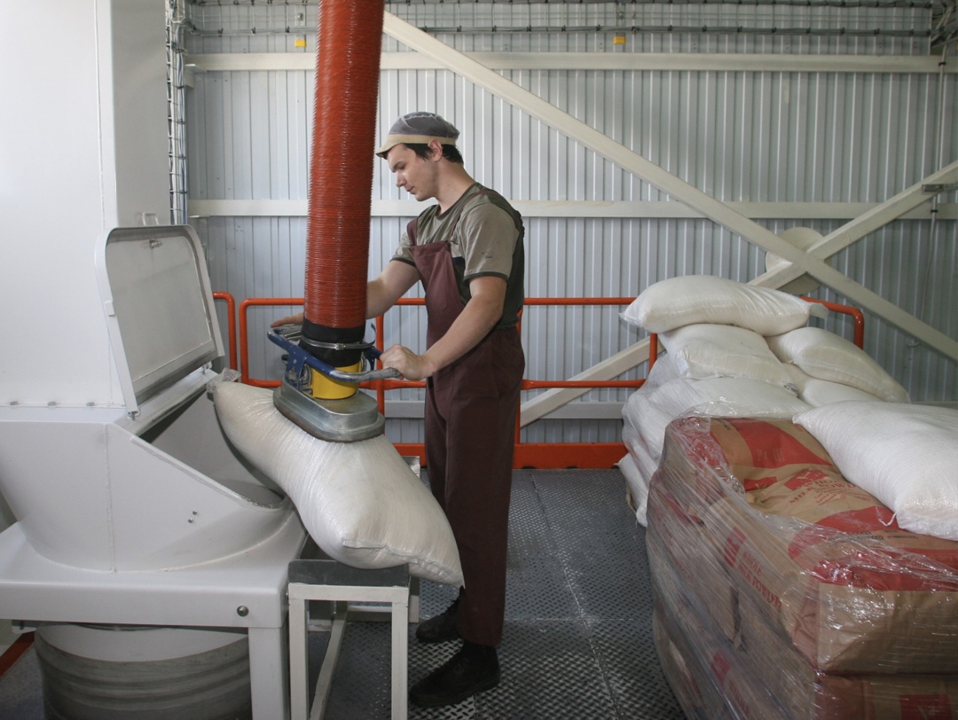 Производство сахара в России в сезоне-2025/26 ожидается не ниже, чем в предыдущем — на уровне 6,3-6,4 млн т, пишет «РБК Ростов» со ссылкой на ведущего эксперта…