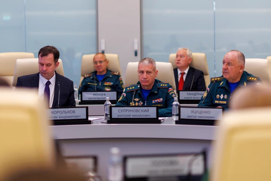 Виталий Савельев провел заседание правительственной комиссии для координации работ по ликвидации последствий чрезвычайной ситуации, вызванной крушением…