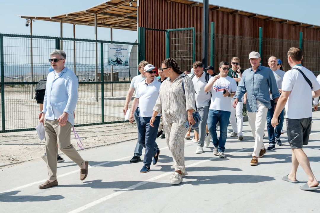 Сергей Кириенко и Дмитрий Чернышенко приняли участие в открытии фестиваля «Таврида.Арт» в Крыму.