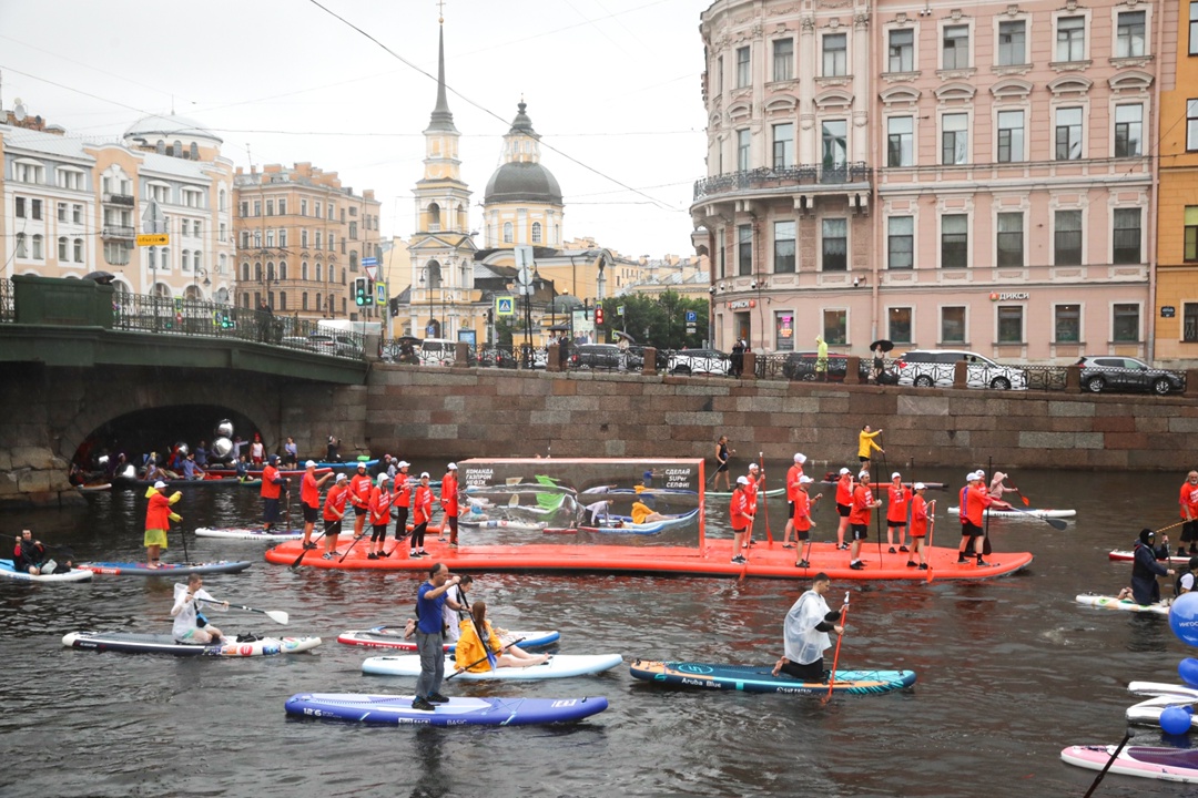 Мегасап с супер-зеркалом прямо по курсу!
