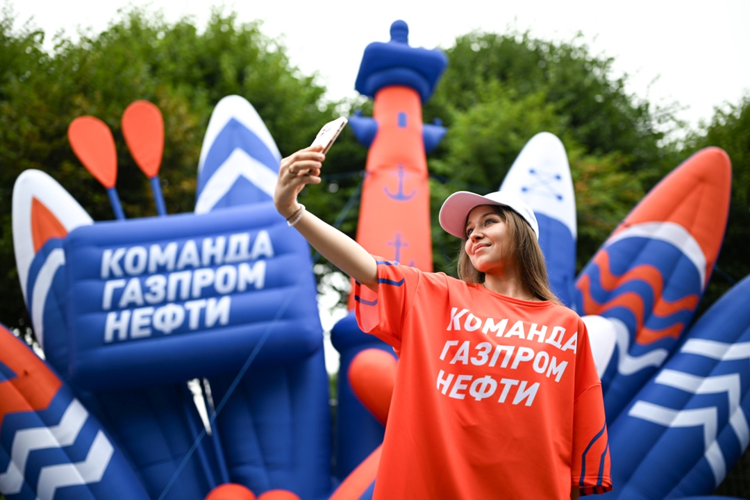 Мегасап с супер-зеркалом прямо по курсу!