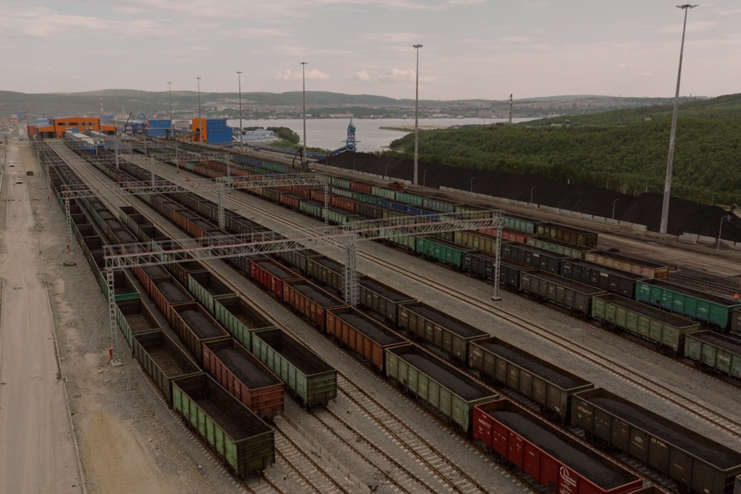 Комплексное развитие крупного транспортного узла в Кольском заливе обсудили министр транспорта Андрей Никитин и губернатор Мурманской области Андрей Чибис