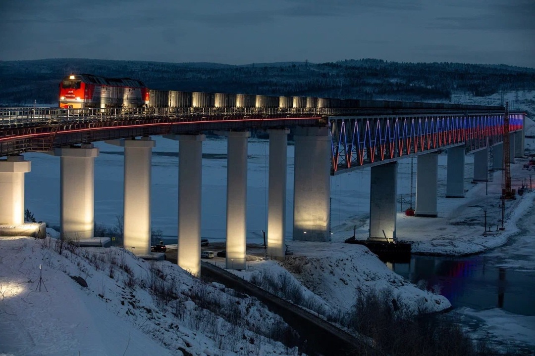 Комплексное развитие крупного транспортного узла в Кольском заливе обсудили министр транспорта Андрей Никитин и губернатор Мурманской области Андрей Чибис