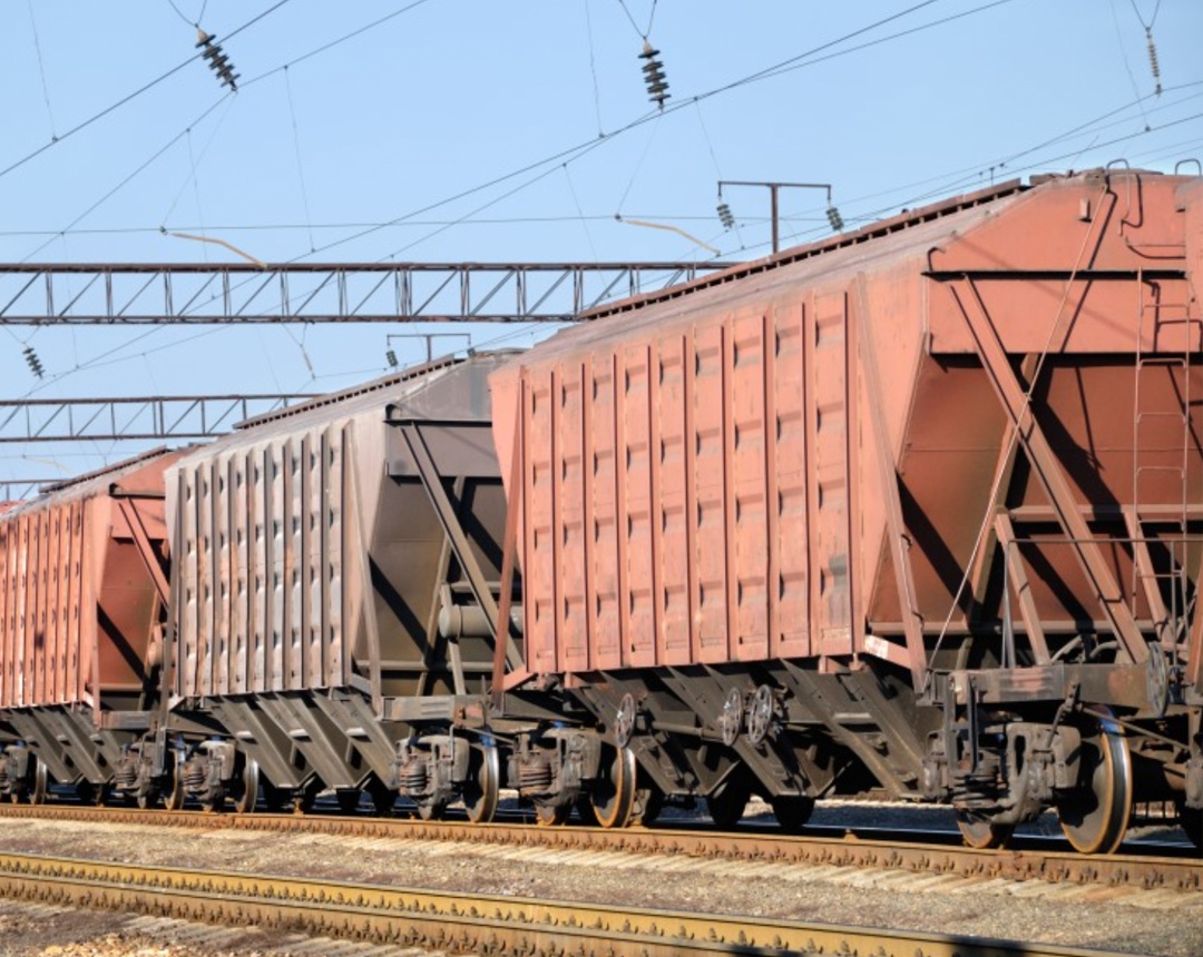 Цены спроса на российскую пшеницу с протеином 12,5% с поставкой в августе на прошлой неделе снизились на $3, до $237/т FOB, сообщил аналитический центр…