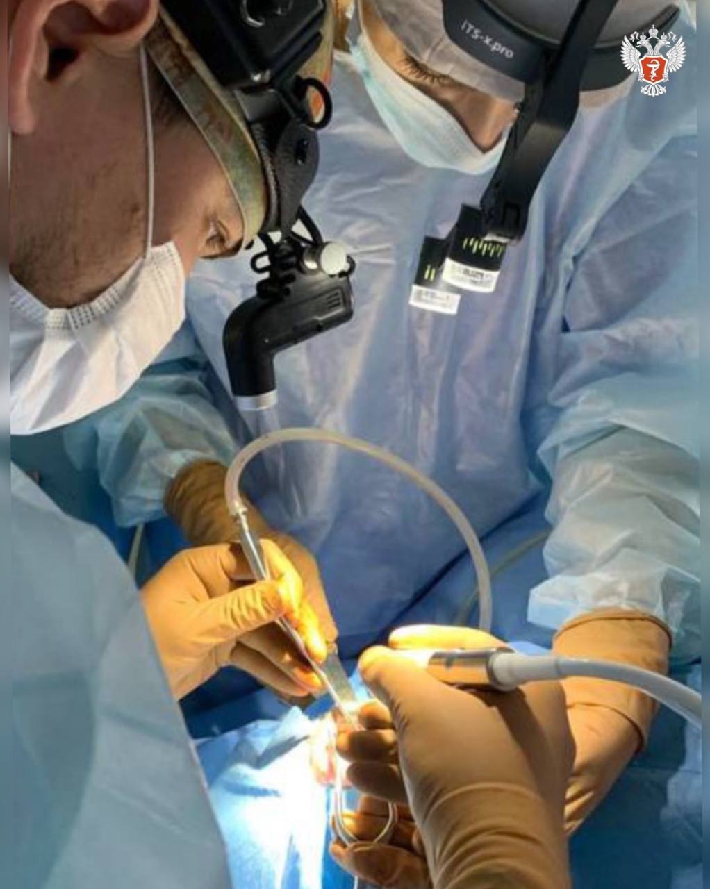 Ханты-Мансийские врачи провели сложную реконструктивную операцию пациенту с тяжелой травмой носа