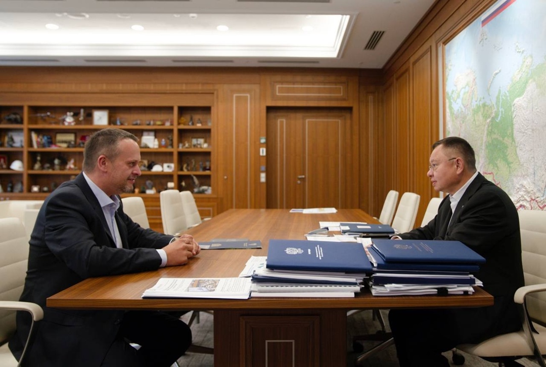 В Минстрое России состоялась рабочая встреча Министра строительства и ЖКХ РФ Ирека Файзуллина с Министром транспорта РФ Андреем Никитиным