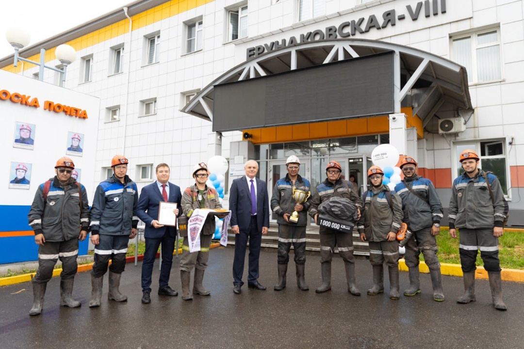 Один миллион на «Ерунаковской-VIII»!