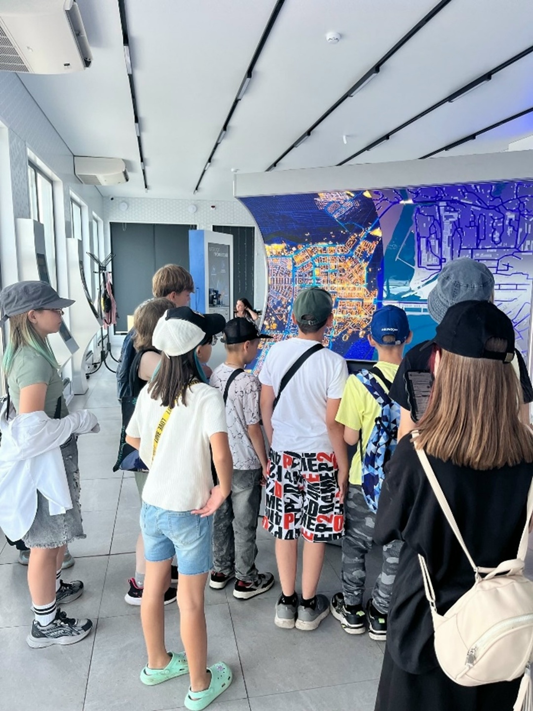 Школьники, металл и лето с пользой — чем запомнились каникулы на ММК?