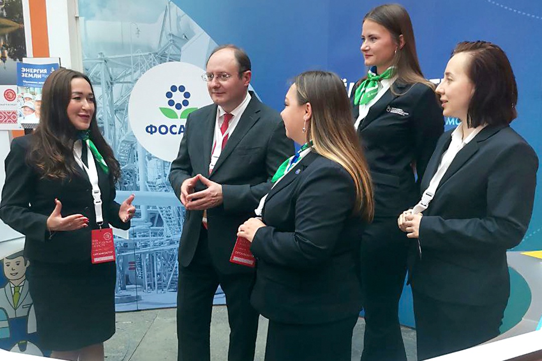 ФосАгро представила свои профориентационные и образовательные проекты на «Днях Вологодской области в Санкт-Петербурге»