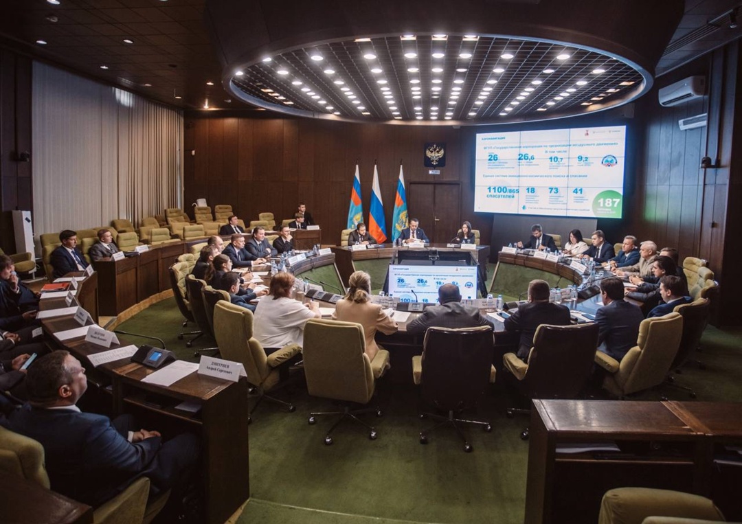 Глава Минтранса Андрей Никитин обсудил с авиаторами использование беспилотников в гражданских целях в российских регионах