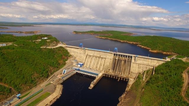 Крупнейшие ГЭС РусГидро на Дальнем Востоке - Бурейская и Зейская - сдерживают паводок в бассейне Амура