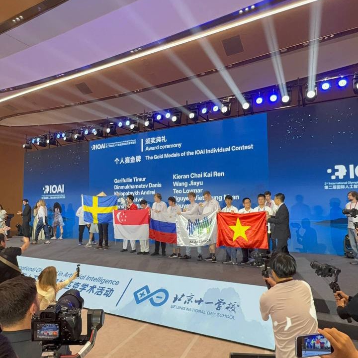 Школьная сборная России завоевала 8 медалей на Международной олимпиаде по искусственному интеллекту в Китае