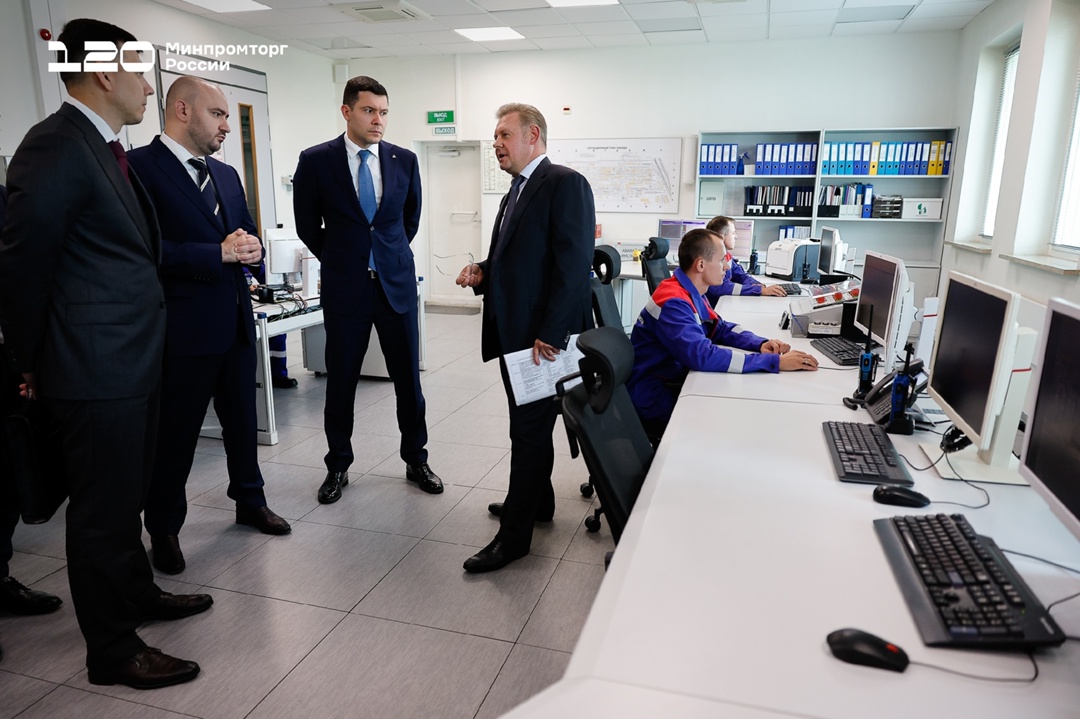 Антон Алиханов и Вячеслав Федорищев обсудили развитие промышленности Самарской области