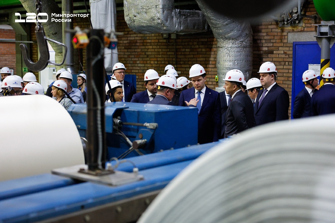 Антон Алиханов и Вячеслав Федорищев обсудили развитие промышленности Самарской области