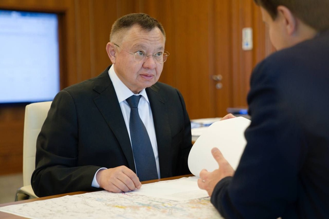 Министр строительства и ЖКХ РФ Ирек Файзуллин провел рабочую встречу с губернатором Красноярского края Михаилом Котюковым