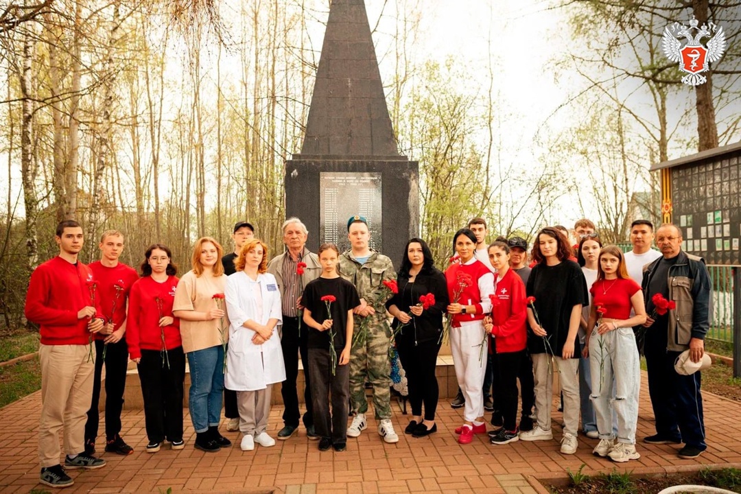 Команда Минздрава России поздравляет Всероссийское общественное движение «Волонтеры-медики» с днём рождения!