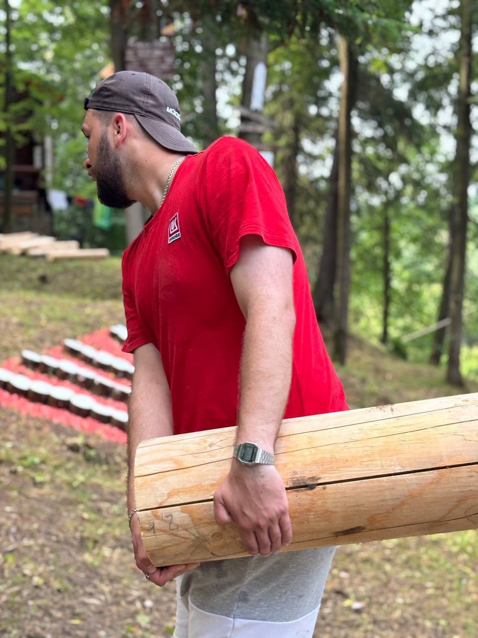 Волонтёры ЛУКОЙЛа благоустраивают святой источник Трифона Вятского