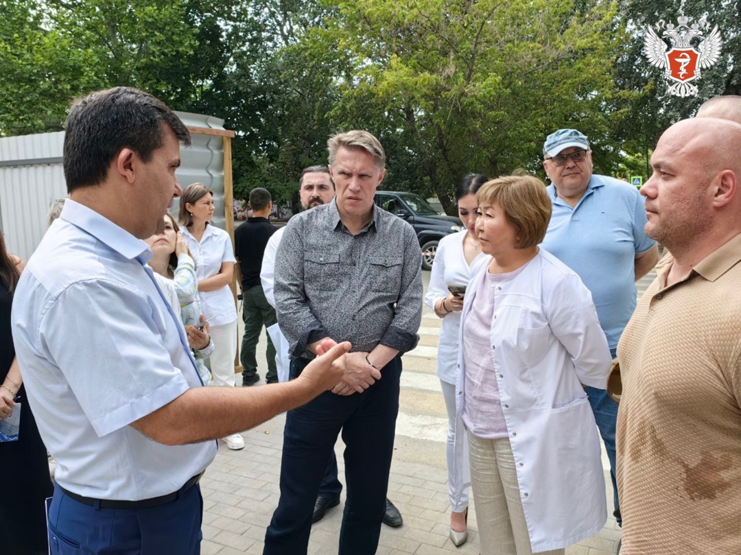 Михаил Мурашко: В этом году в Херсонской области запланировано строительство 18 модульных фельдшерско-акушерских пунктов и врачебных амбулаторий