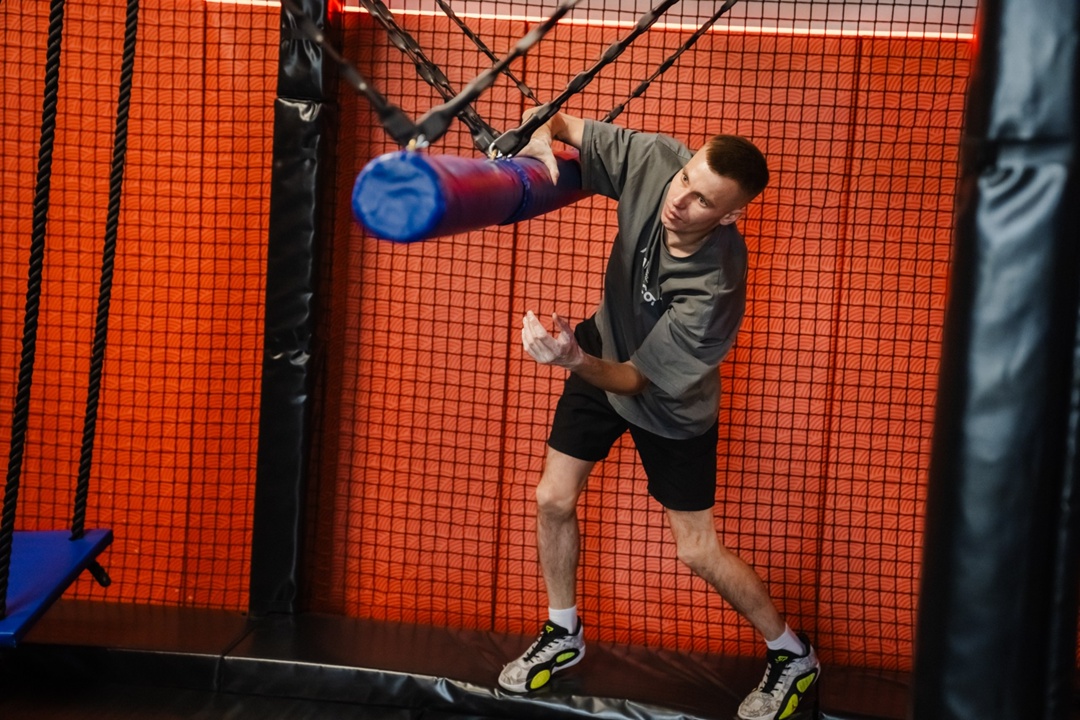 Сегодня в развлекательном центре ГК "Притяжение" состоялось спортивное соревнование «Титаны профсоюза» среди работников ПАО "ММК"!