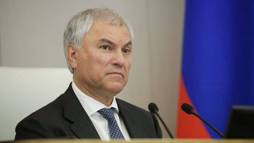 Председатель Государственной Думы Вячеслав Володин поздравляет строителей и ветеранов с профессиональным праздником: