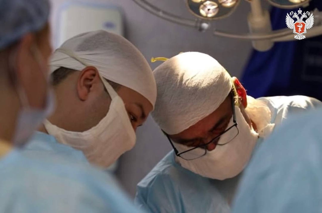 Кузбасские врачи исправили деформацию грудной клетки подростку