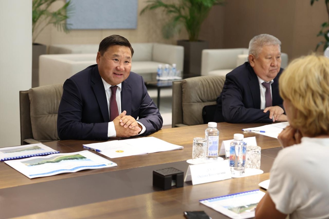 В Минсельхозе прошла рабочая встреча Оксаны Лут и главы Республики Тыва Владислава Ховалыга