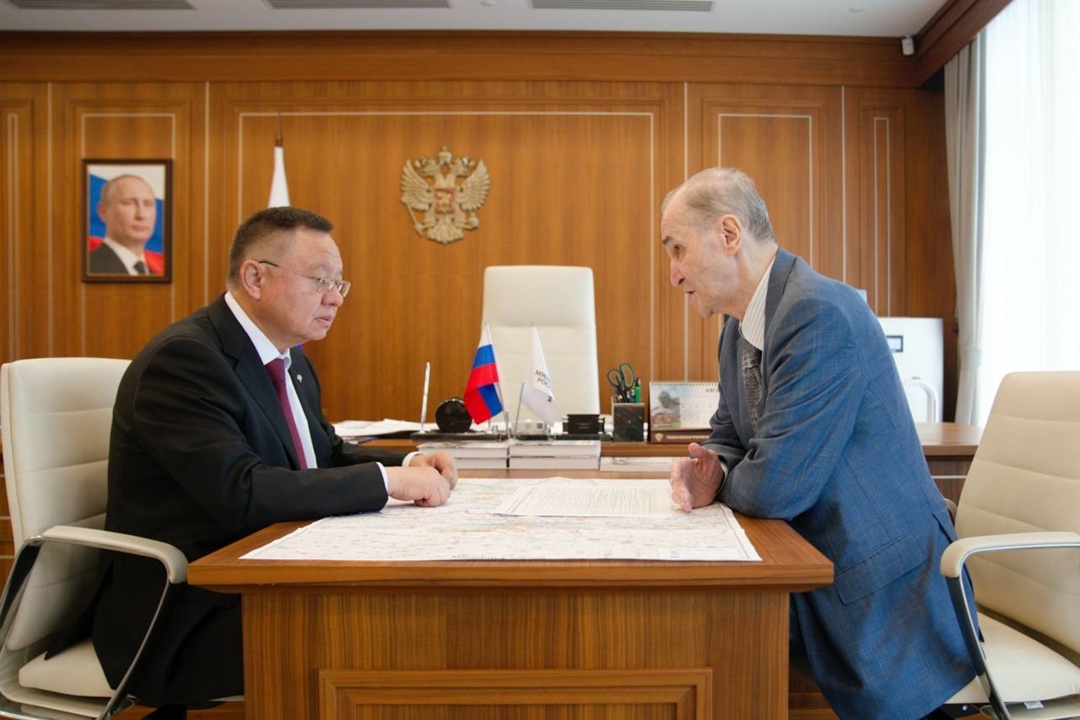 Министр строительства и ЖКХ РФ Ирек Файзуллин провёл рабочую встречу с президентом НОПРИЗ Анваром Шамузафаровым