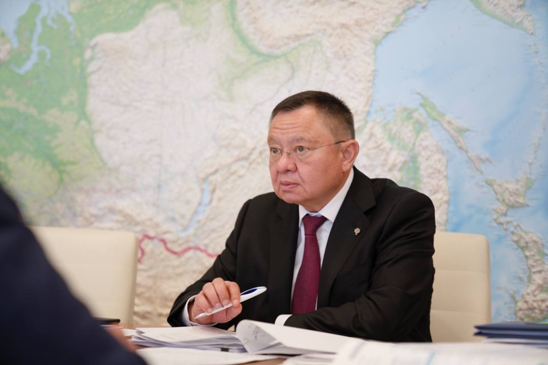 Министр строительства и ЖКХ РФ Ирек Файзуллин провел рабочую встречу с Главой Республики Карелии Артуром Парфенчиковым