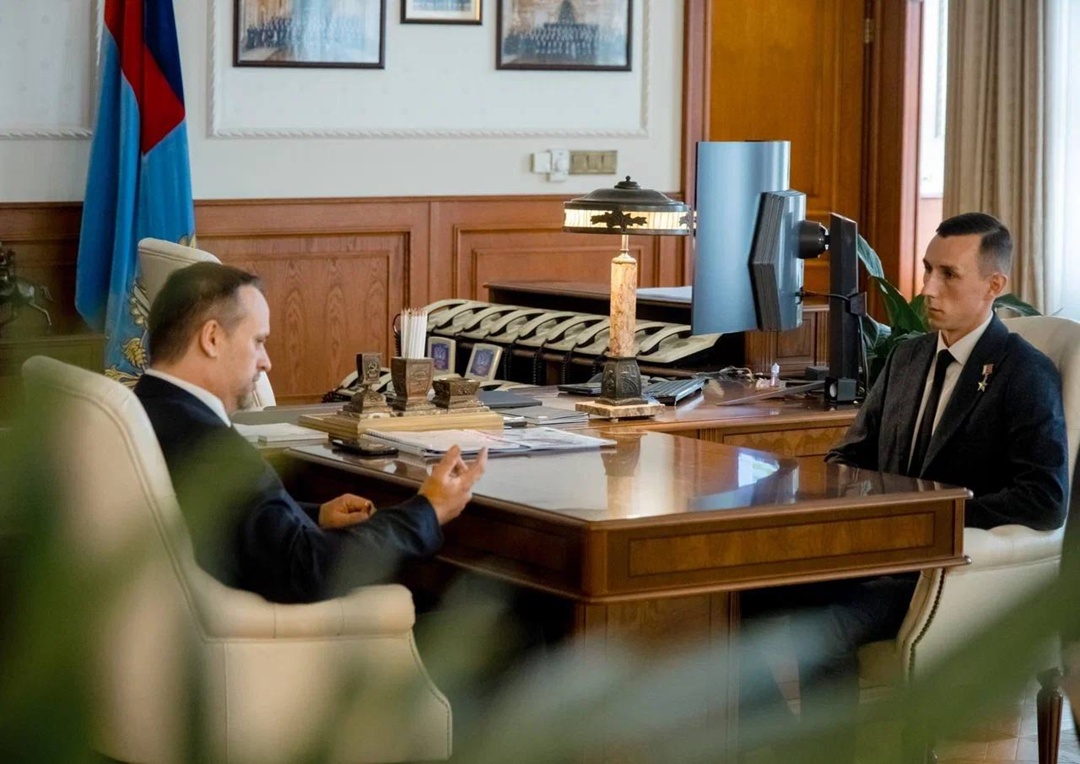 Глава Минтранса Андрей Никитин провел встречу с нашим подопечным в программе «Время героев»