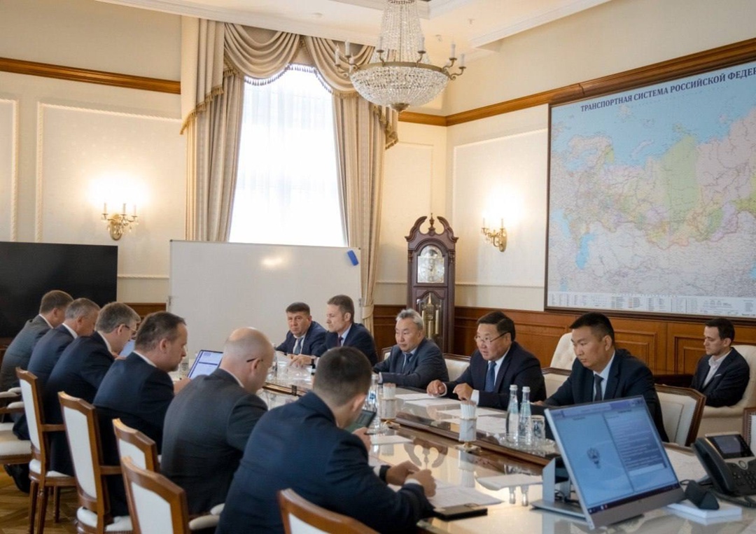 Министр транспорта Андрей Никитин провёл встречу с главой Тывы Владиславом Ховалыгом