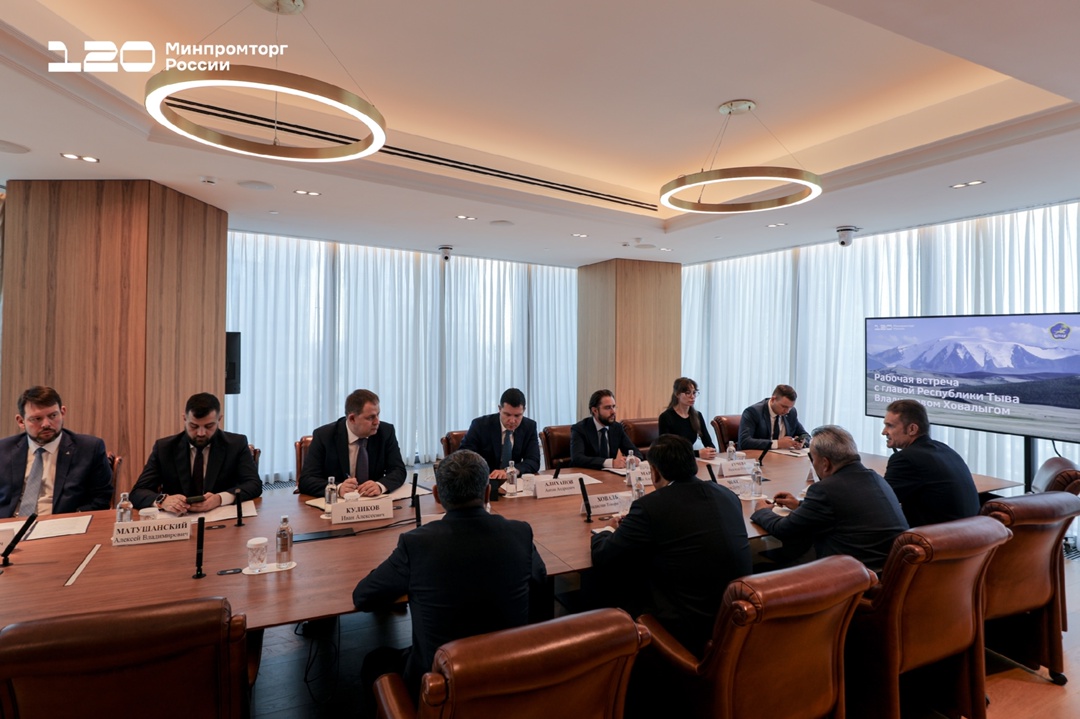 Антон Алиханов и Владислав Ховалыг обсудили развитие промышленности Республики Тыва