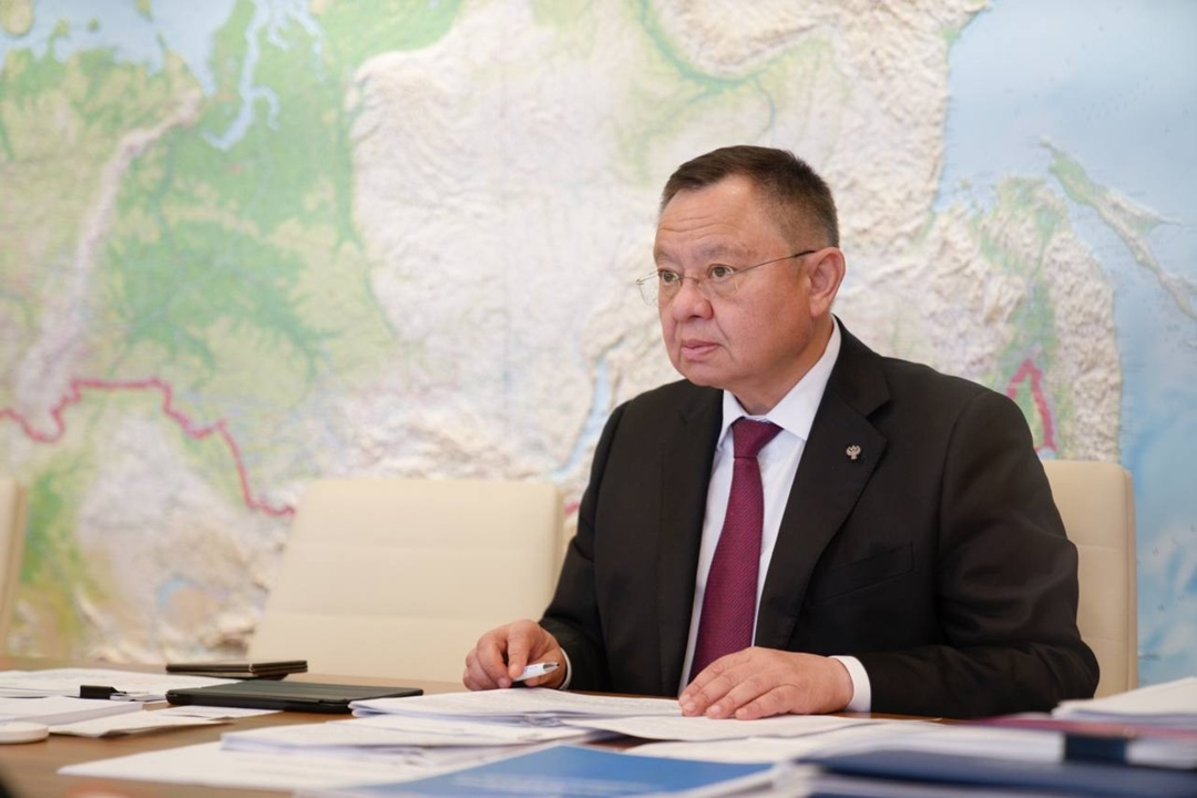 Министр строительства и ЖКХ РФ Ирек Файзуллин провел рабочую встречу с Главой Республики Тыва Владиславом Ховалыгом