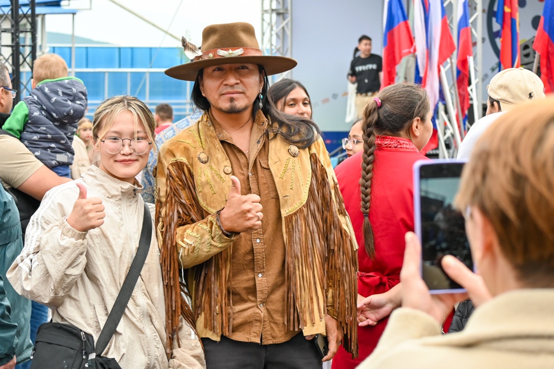 Субботний ливень не помешал отметить Международный день коренных народов мира