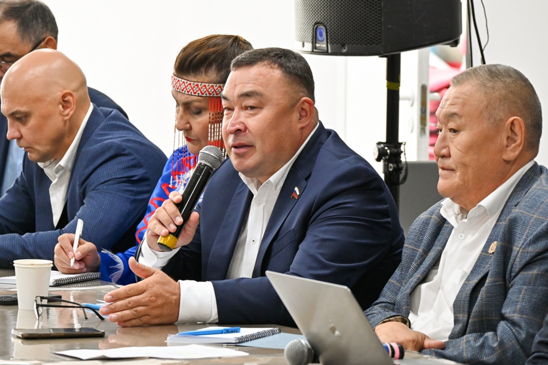 Субботний ливень не помешал отметить Международный день коренных народов мира