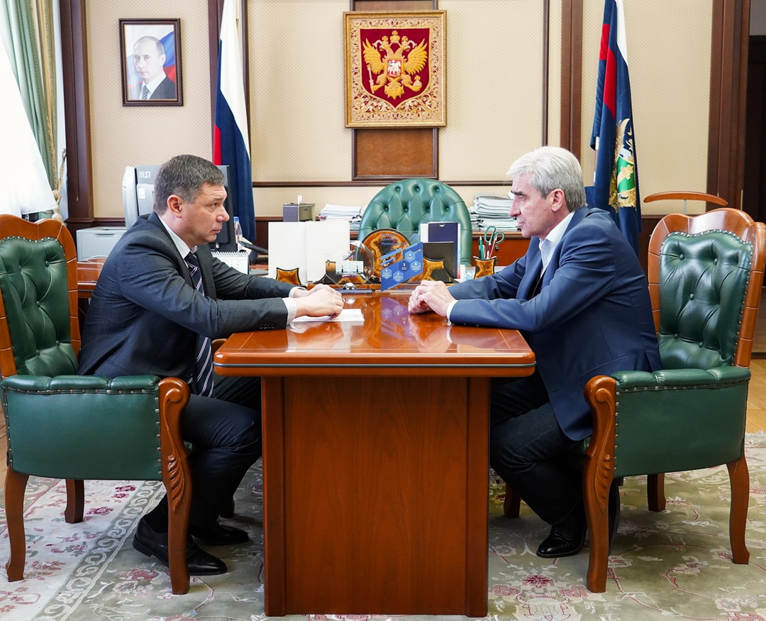 ️В Ростехнадзоре состоялась рабочая встреча Руководителя Федеральной службы по экологическому, технологическому и атомному надзору Александра Трембицкого и…