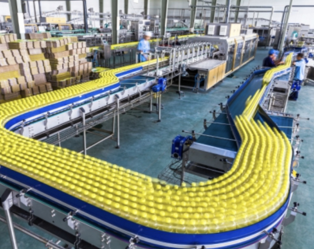 За январь-июнь предприятия Московской области выпустили более 39 тыс. дал безалкогольных напитков с соком, морсов, напитков на растительном сырье и минеральной…