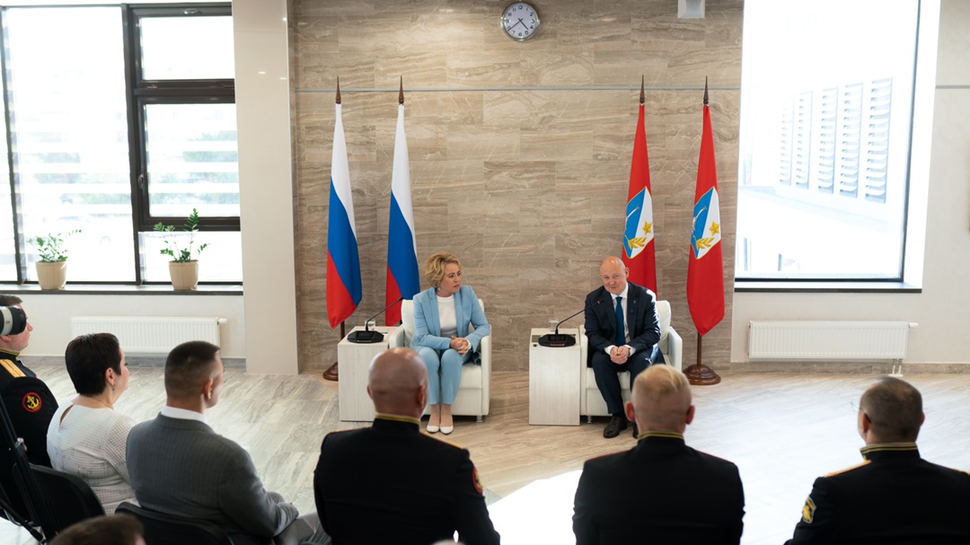 Председатель Совета Федерации Валентина Матвиенко посетила Севастополь, где провела встречу с губернатором Михаилом Развожаевым, а также встретилась с…