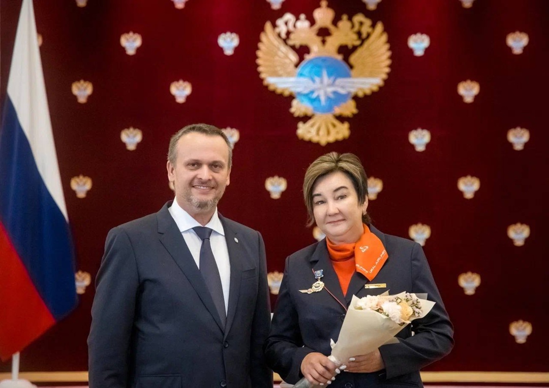 В Минтрансе наградили лучших работников авиации