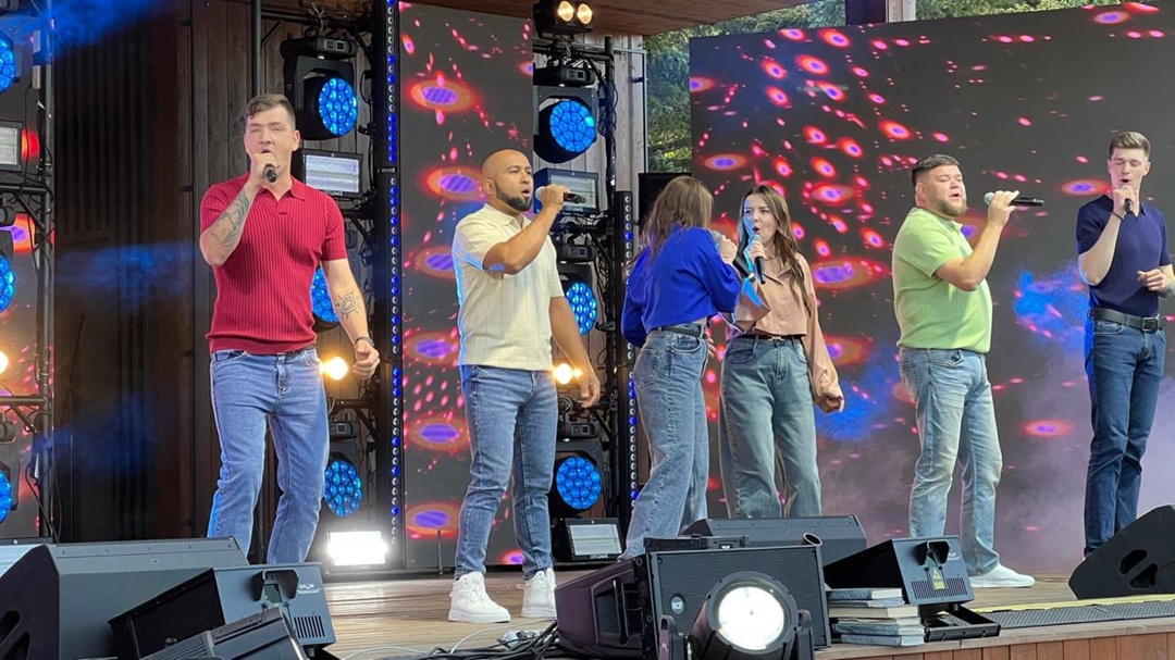 Творческие коллективы Амурского ГПЗ поздравили жителей Свободного с днем города