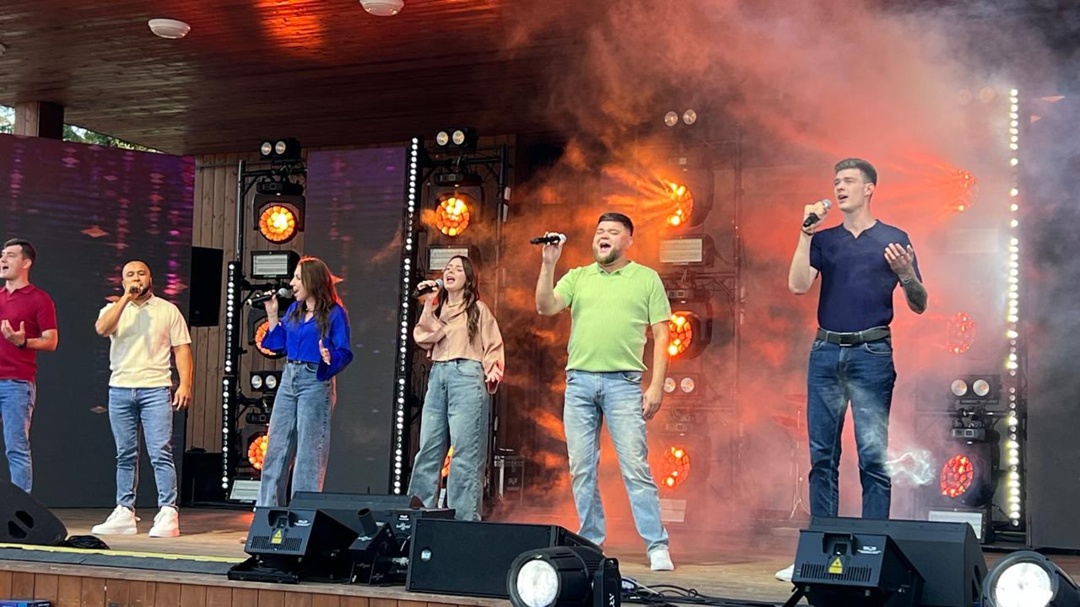 Творческие коллективы Амурского ГПЗ поздравили жителей Свободного с днем города