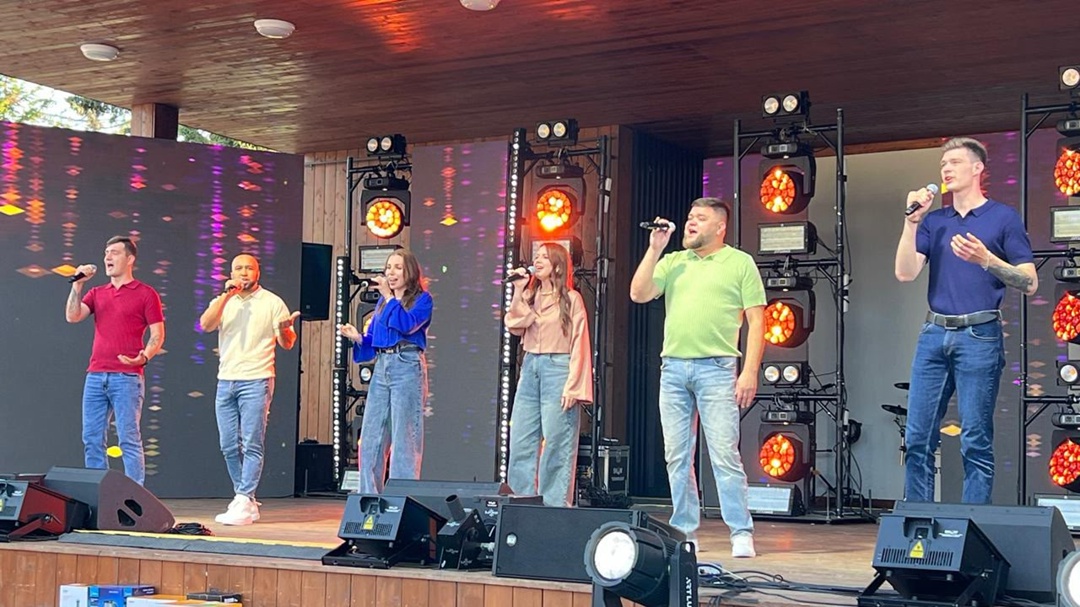 Творческие коллективы Амурского ГПЗ поздравили жителей Свободного с днем города